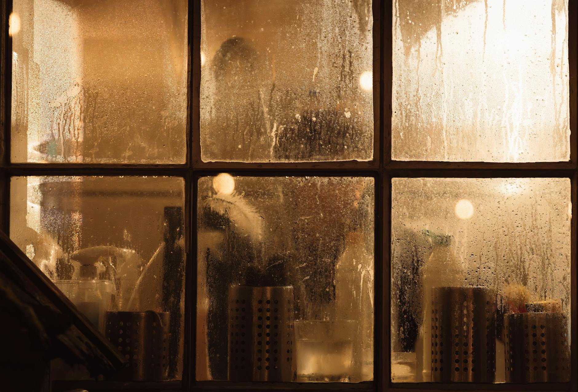 Humidity, Comfort, and Window Condensation: What Homeowners Should Notice